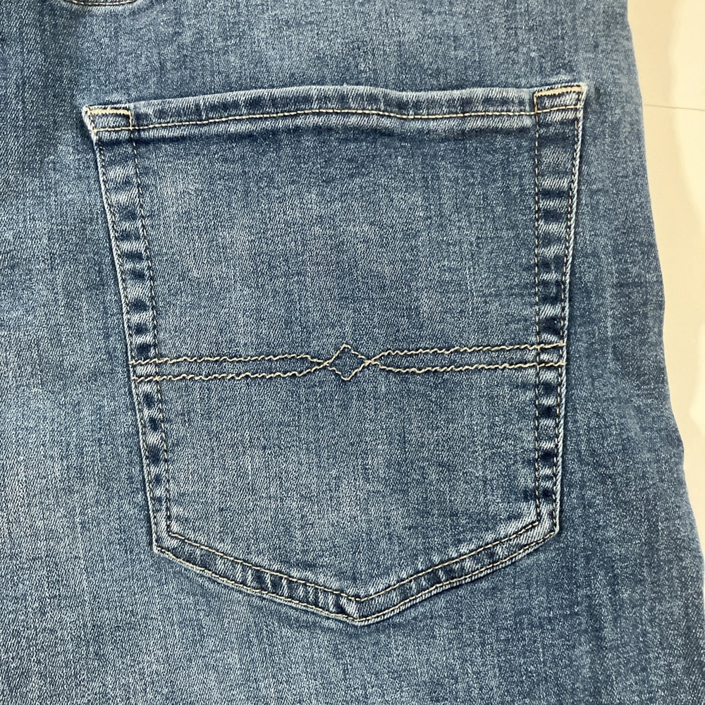 Lucky Brand 223 Straight Jeans Mens 36x29 Medium Wash Stretch Denim - Picture 6 of 16
